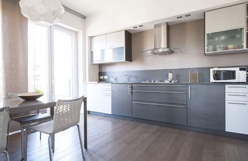 Navigli Apartment | LUSH CONTEMPORARY FLAT: wide and modern apartment - 3 BDR, 6 GUESTS
