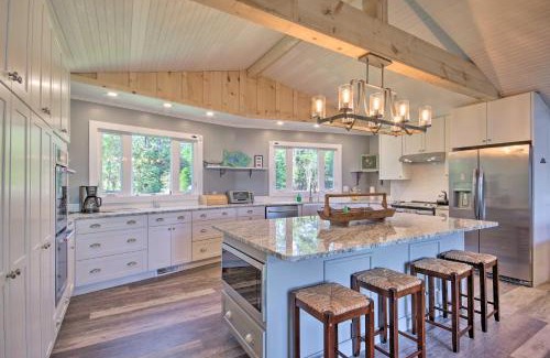Gilbert House | Lush Gilbert House with Outdoor Oasis on Lake Murray