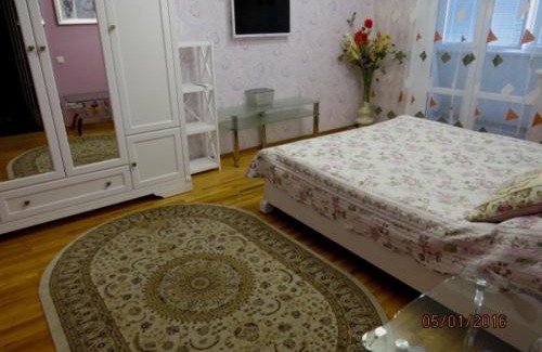 Zarichnyi District Apartment | Lushpy Apartment