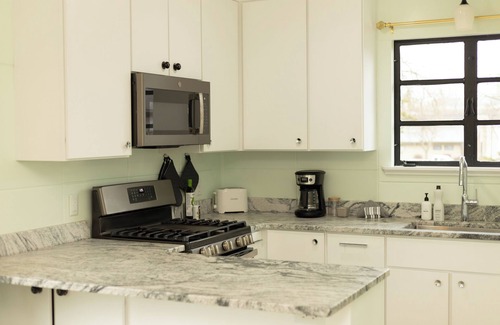 Bloomington House | Lustrous Lustron