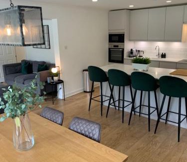 Liberton Apartment | Lux 2 Bedroom Ground Floor Apartment