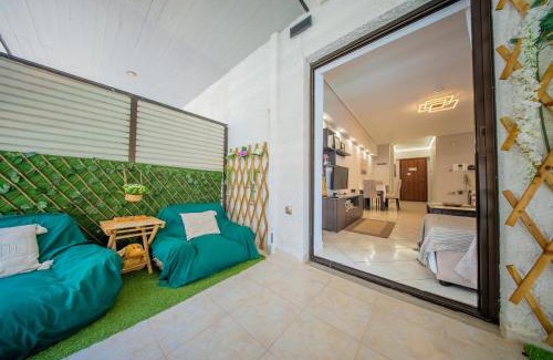 Peiraiki Apartment | Lux Apartment next to the sea