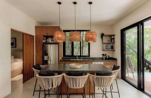 Zama Villa | Lux Casa Kuk 2 Pools Mins to Beach Rooftop Oasis
