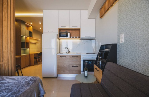 Nea Chora Apartment | Lux City center Studios, steps to Old Town