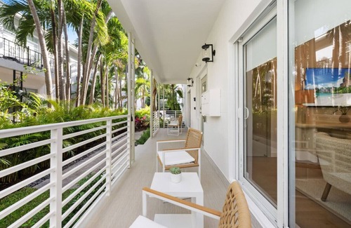 West Avenue Condo | Lux Designer Apt 2BR/2BA in the Heart of MIA Beach