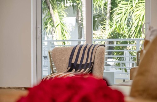 West Avenue Condo | Lux Designer Apt | 2BR/2BA in Heart of Miami Beach