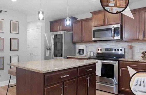 Clarksville House | Lux Entertainment Home-TheAlpha