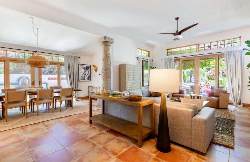 Historic Tennis Club House | LUX - Historic Tennis Club Enclave - King Beds