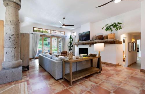 Historic Tennis Club House | LUX - Historic Tennis Club Enclave - King Beds