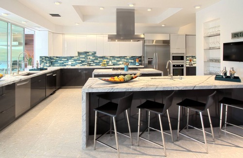 Vista Las Palmas House | Lux Modern Estate perfect for families. 9 beds, Pool, Spa, Views, Dogs ok