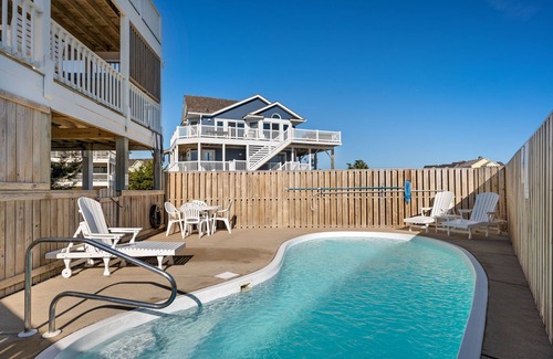 Nags Head House | LUX Oceanside, Arcade, Pool, Hot Tub, Beach, Pets Arcade, Bikes, Loaded