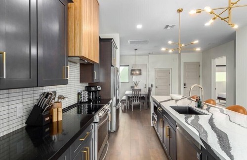 South Scottsdale Condo | LUX Penthouse in Old Town Scottsdale: Mtn Views!