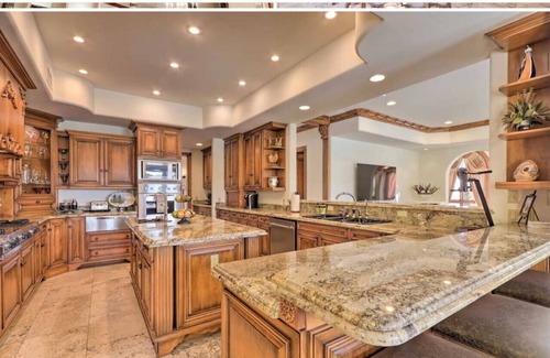 Carefree House | Lux Scottsdale/Carefree family retreat golf pool