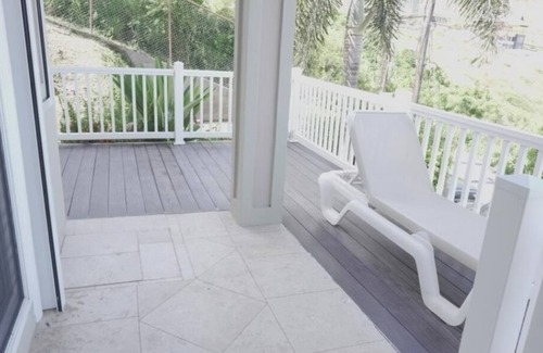 Bayfords Apartment | LUX Suites - 2-bedroom apartment in Halfmoon Bay