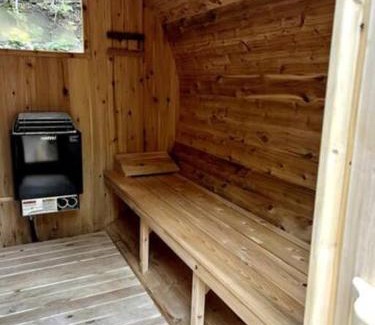 Dysart et al House | Lux Summer Getaway with Hot Tub, Sauna, EV charger
