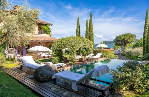 San Felice del Benaco Villa | Lux Villa,Served Gourmet Breakfast,Butler, housekeeper,Pool,Gym,Sauna,Lake-view