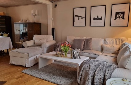 Kalmar House | Luxary city center villa med extra everything. Pool, Outdoor kitchen