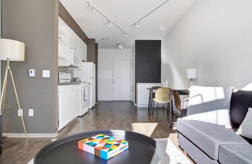 Assembly Square Apartment | Luxe 1B w/W/D, Gym, Rooftop. Steps from T stop by Blueground