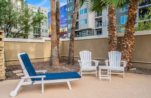 Camelback East House | LUXE 2KingBR|2BTH Biltmore Home w/Private Terrace
