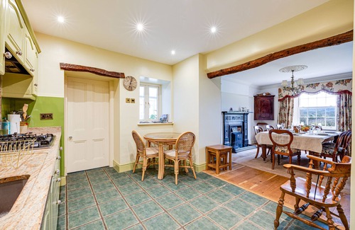 Macclesfield Other | Luxe 5BR Farm I Hot Tub+games Room I National Park