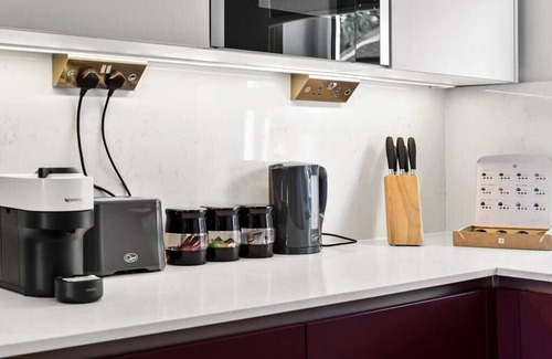 Brixton Hill House | Luxe and Cozy Living - Family Perfect! Sleeps 9