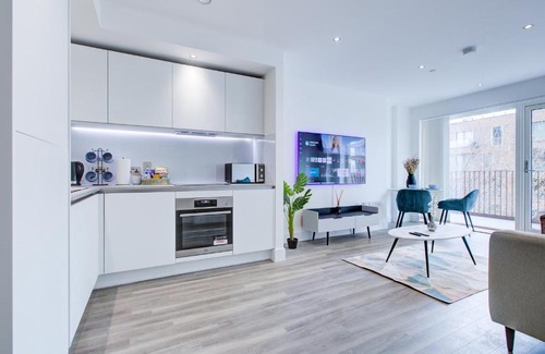 Royal Docks Apartment | Luxe Apartment by Excel