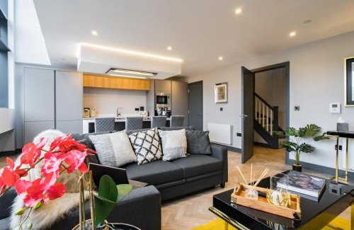 Penarth Apartment | Luxe Apartments, The Moorwell, Secure Parking, - 10mins Cardiff City Ctr