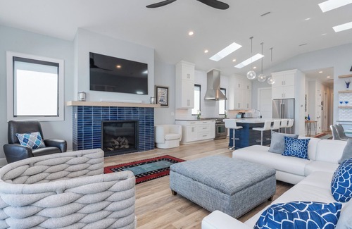 North Carolina Coast House | Luxe Blue- Oceanfront Retreat