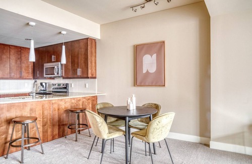 Cherry Creek Apartment | Luxe Cherry Creek 1BR w/ Sauna & Theater, near shopping, by Blueground