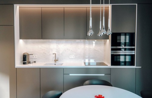 Ville Haute Apartment | Luxe City - Modern & Spacious 2Bedrooms and 2Bathrooms with Balcony view to City