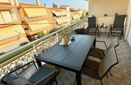 Alexandroupoli Apartment | LUXE COASTAL RETREAT Apartment