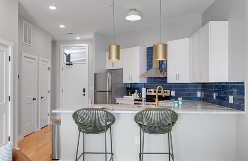 Church Hill Apartment | Luxe Decor & Private Balcony in Grandiose District