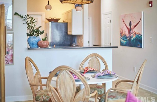 Downtown Condo | Luxe Downtown Penthouse! In the Heart of City w/Parking!