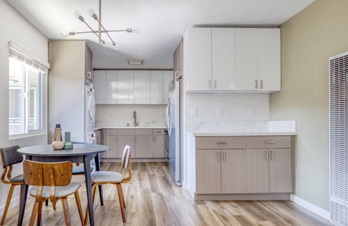 North Redondo Apartment | Luxe El Segundo 2BR w/ Lounge, Courtyard & W/D, near LAX, by Blueground