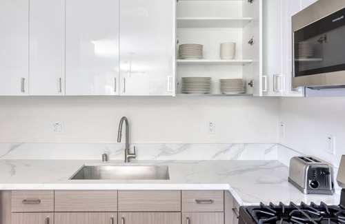 North Redondo Apartment | Luxe El Segundo 2BR w/ Lounge, Courtyard & W/D, near LAX, by Blueground