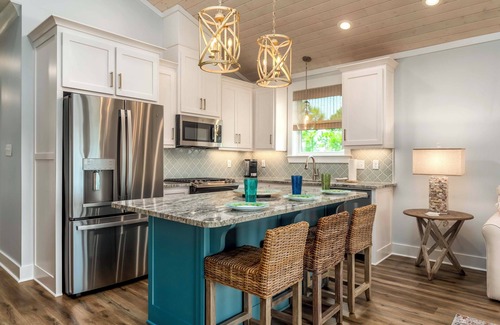 Indian Bay Condo | Luxe Family Condo w/Gulf View in Dauphin Island!