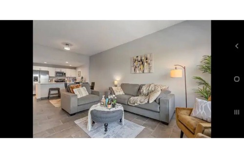 Indian Beach Sapphire Shores Apartment | LUXE GETAWAY! New Apt, E-SCOOTERS Available, Corporate, Nurses welcome. Disney+