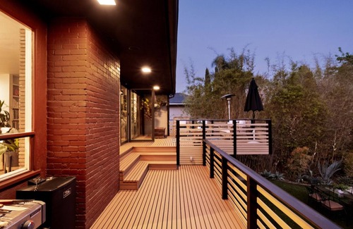 Los Feliz House | Luxe Getaway Stylish Oasis by Griffith Park with a large private swimming pool