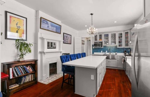 New Orleans House | Luxe Historic Mid City | Balcony | Streetcar+Cafe