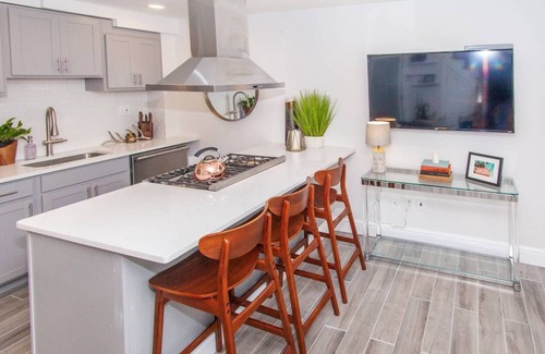 Highland Park House | Luxe Home | Near T Su