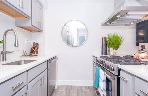 Highland Park House | Luxe Home | Near T Su