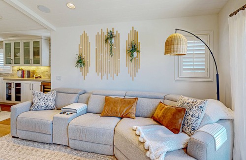 Monarch Beach House | Luxe home on golf course near beach access with hot tub, ocean views, fireplace