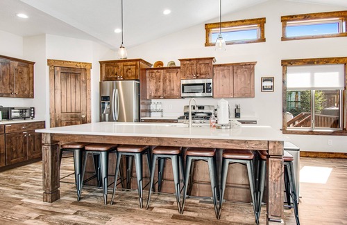 Sweetwater House | Luxe lake view, dog-friendly home w/access to pool, hot tub, & beach