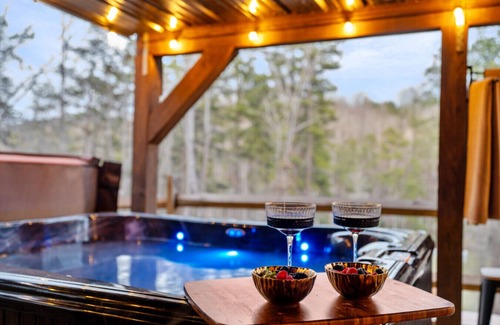 Mill Spring House | Luxe Lakefront Private Dock Kayaks Hot Tub Fire Pit EV Charger