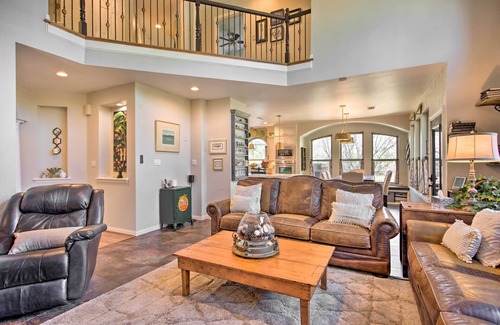 Flower Mound House | Luxe & Large Flower Mound Home on 1 Acre w/Pond!