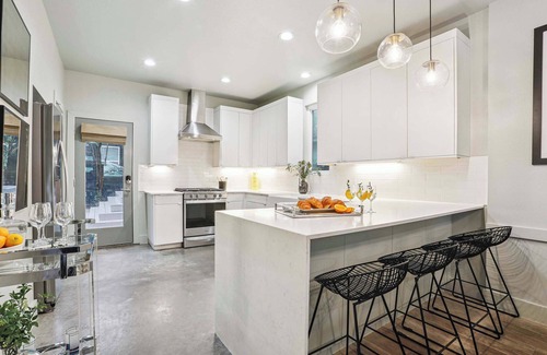 Austin House | Luxe Lone Star Oasis, near Downtown | Hot Tub