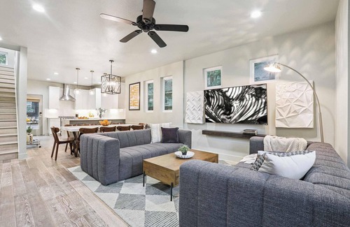 Austin House | Luxe Lone Star Oasis, near Downtown | Hot Tub