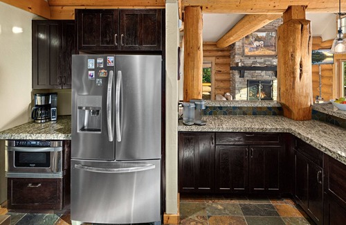 Cle Elum Cabin | Luxe Mountain Lodge on 22 Acres