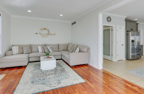 Matawan House | Luxe New Jersey Vacation Rental: Hot Tub, Sauna