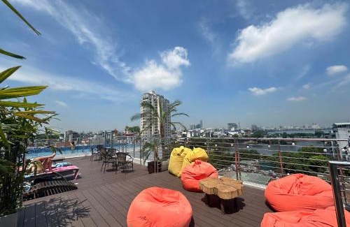 Truc Bach Hotel | Luxe Paradise Premium Hotel Pham Hong Thai